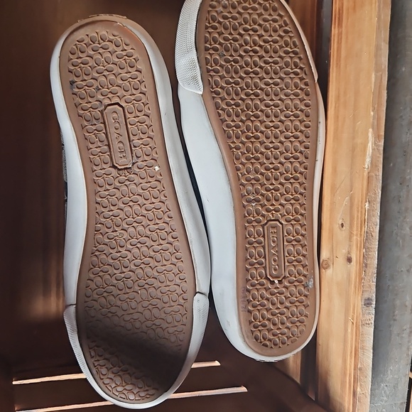 Coach Trainers, Signature Black, Gray, And White, Size 7.5 - Picture 8 of 16